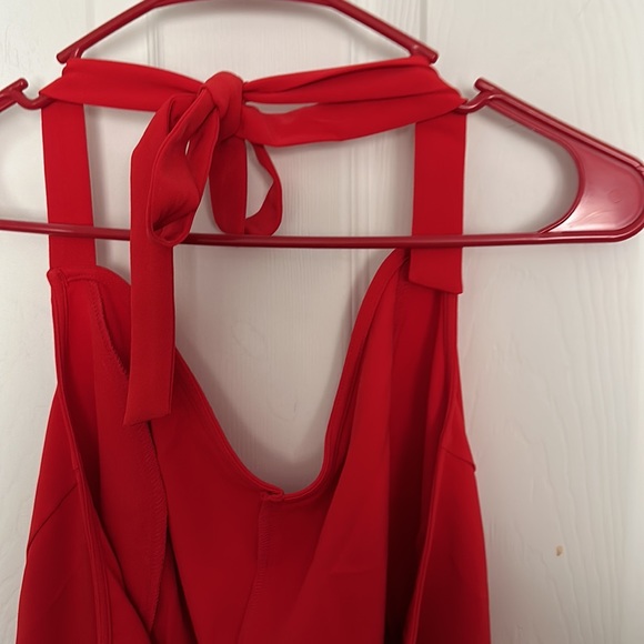 Red HalterTop - Picture 4 of 4